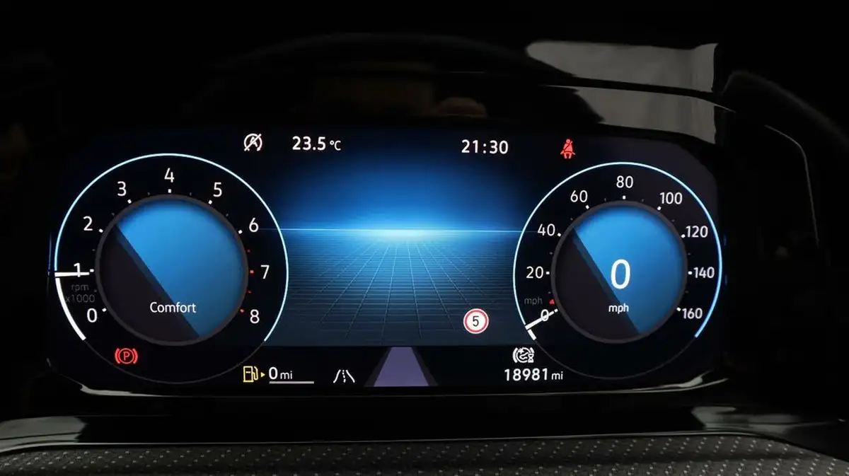 2022-volkswagen-golf-15-tsi-r-line-150ps-hatchback-big-10
