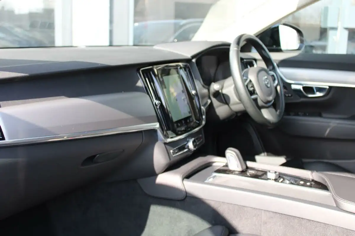 2021-volvo-v90-20td-b4-momentum-big-7