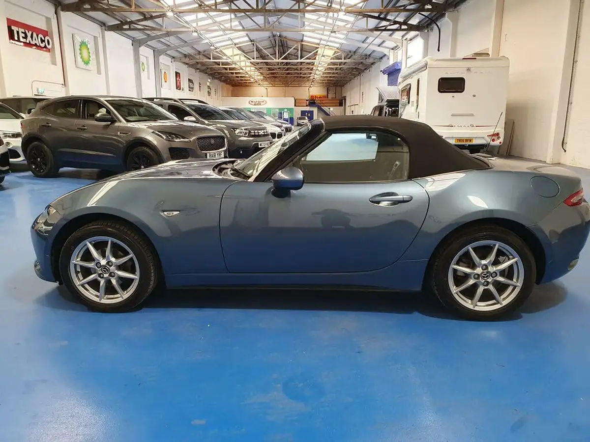 2016-mazda-mx-5-15-se-big-5