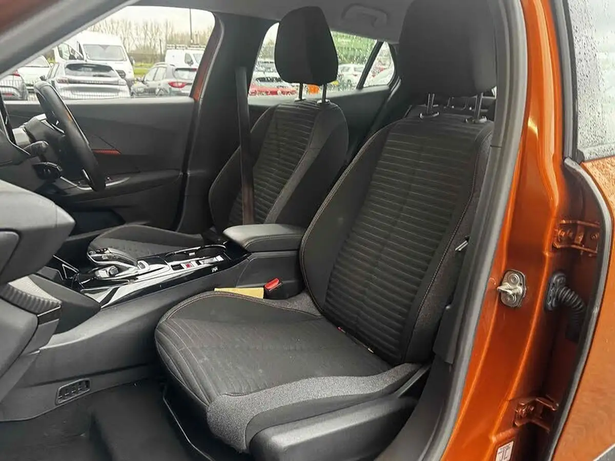 2021-peugeot-2008-suv-e-active-big-27