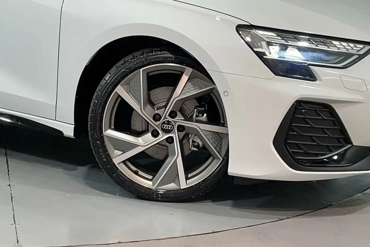 2024-audi-a3-15-35-tfsi-black-edition-sportback-5d-big-9