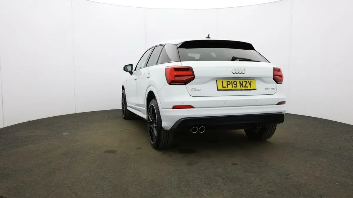 2019-audi-q2-15-35-tfsi-black-edition-cod-s-tronic-big-23