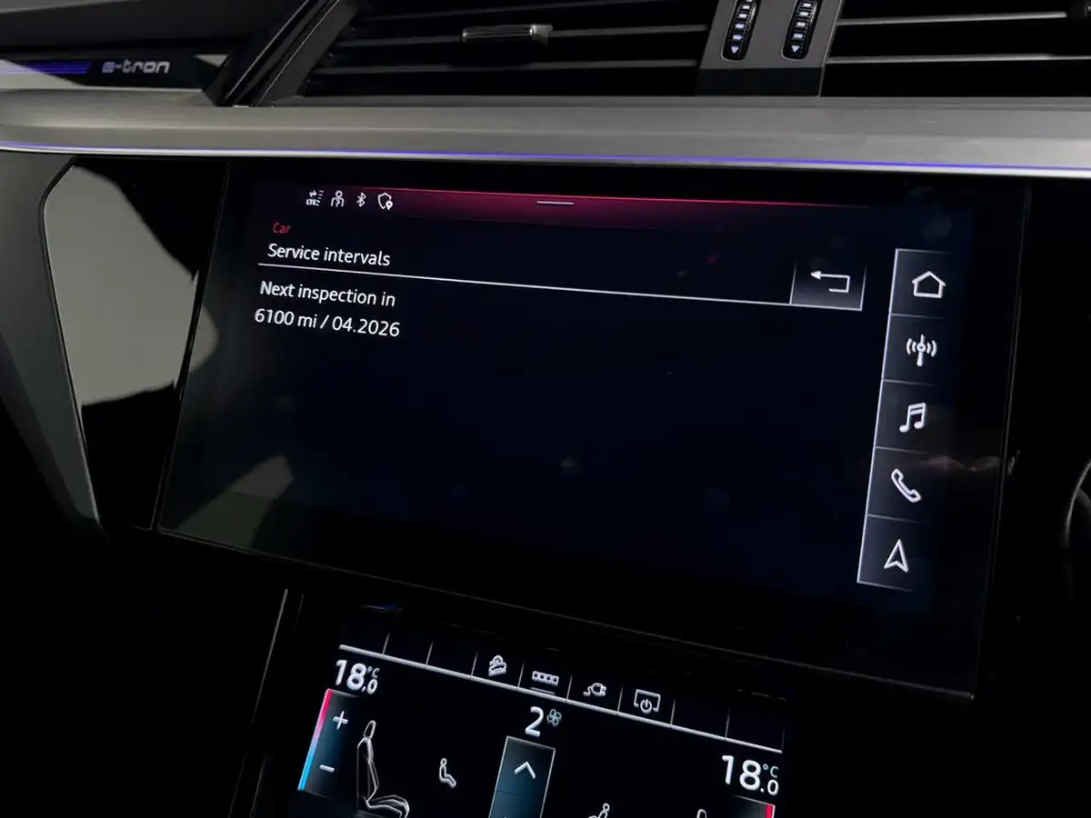 2022-audi-e-tron-50e-black-edition-station-wagon-big-53