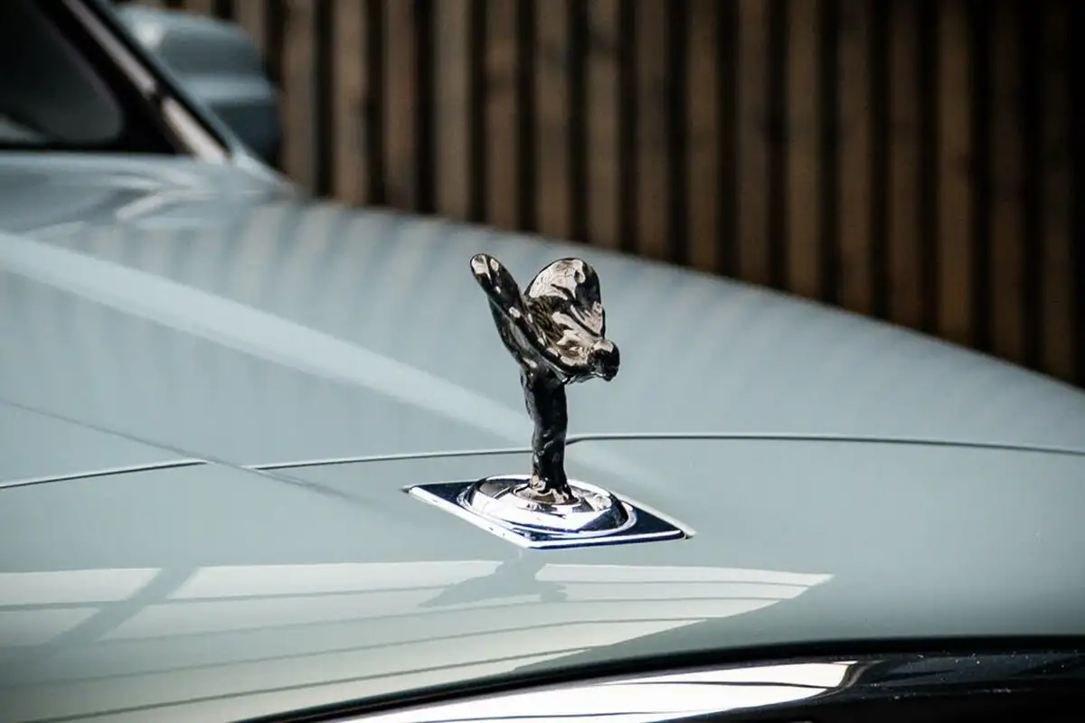 2024-rolls-royce-cullinan-675-big-12