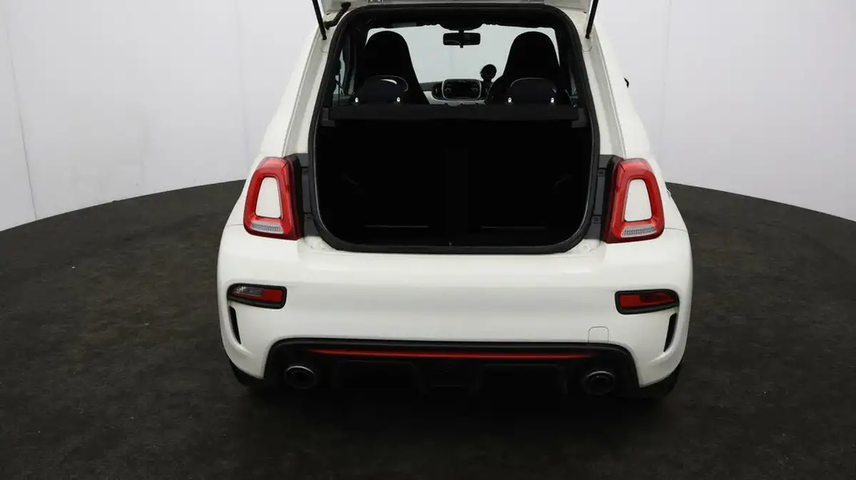 2017-abarth-595-14-tjet-big-16