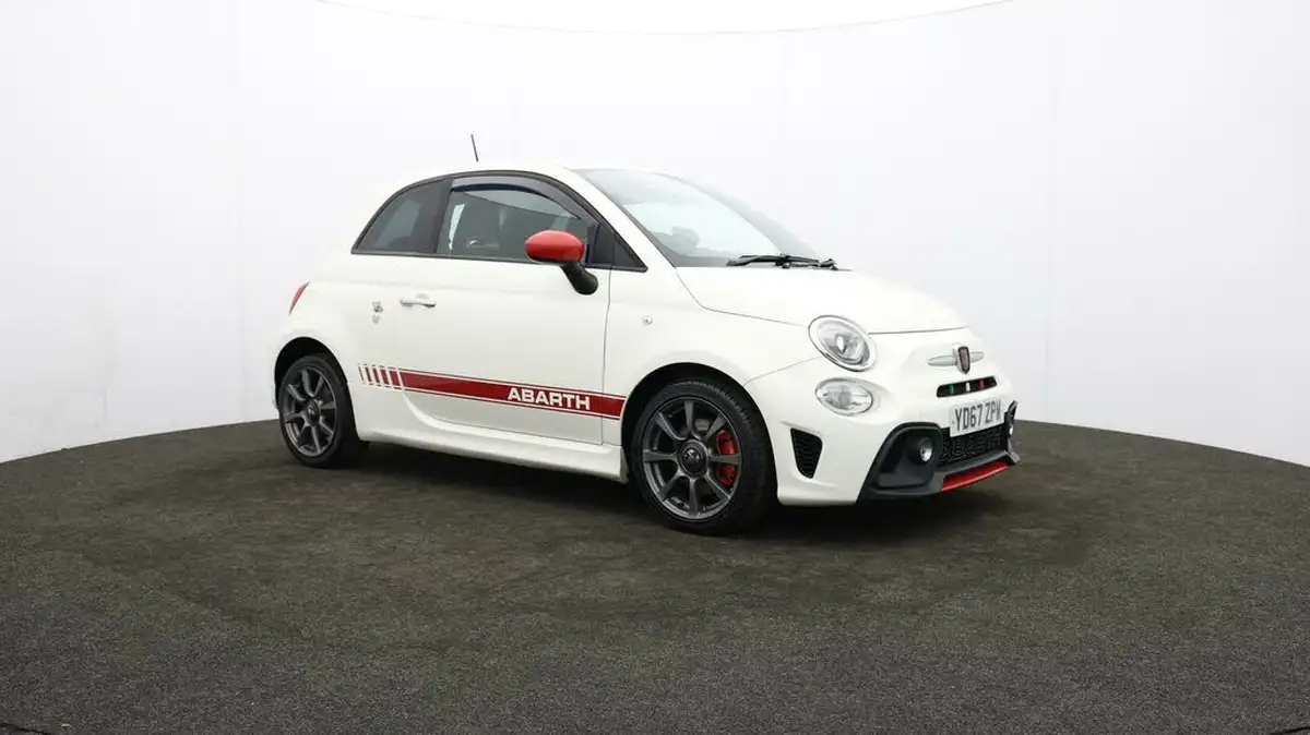 2017-abarth-595-14-tjet-big-37