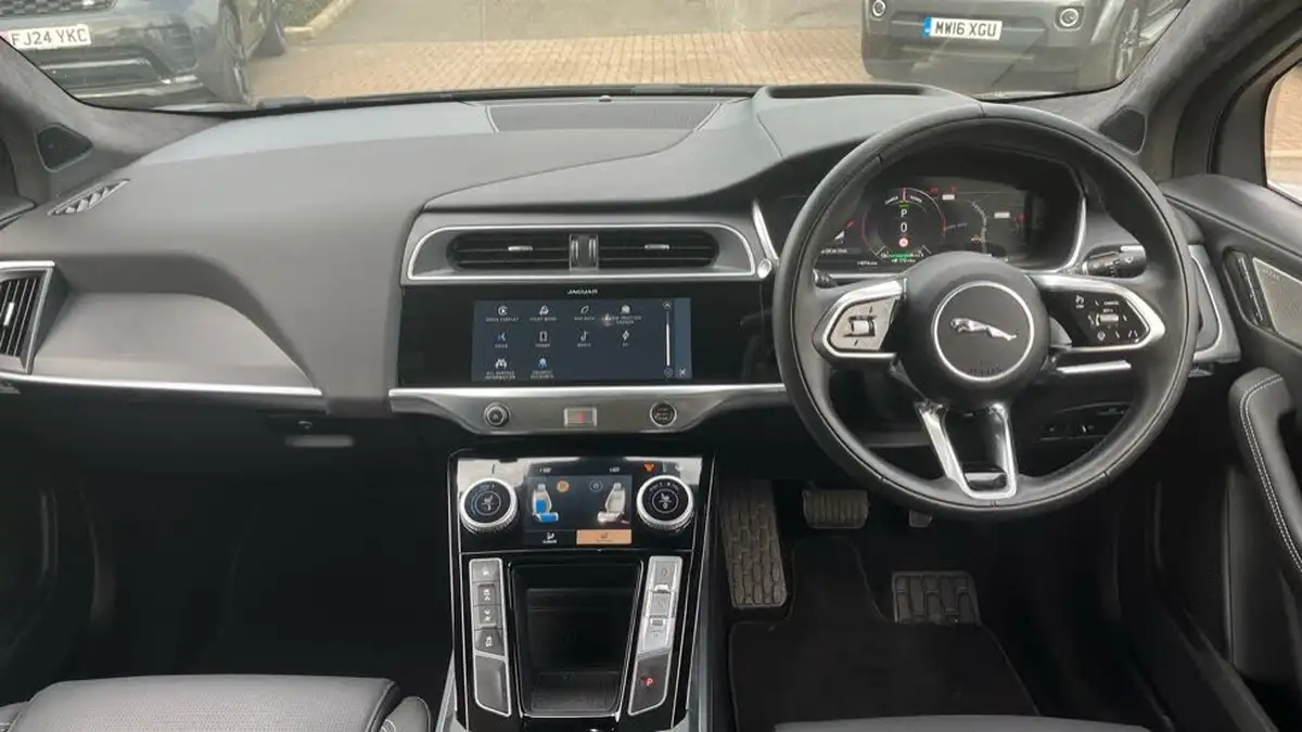 2023-jaguar-i-pace-ev400-r-dynamic-hse-black-big-10