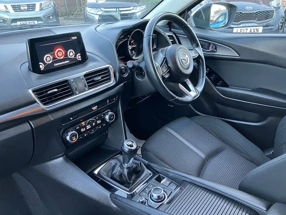 2018-mazda-mazda3-20-sport-nav-120ps-hatchback-5d-big-20