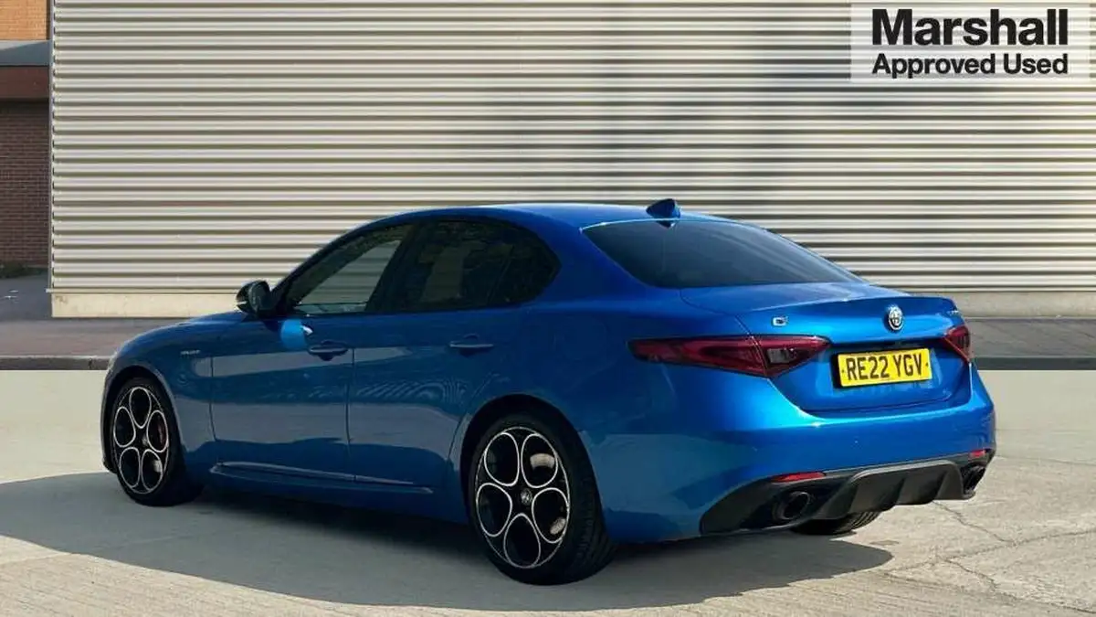 2022-alfa-romeo-giulia-20-veloce-big-4