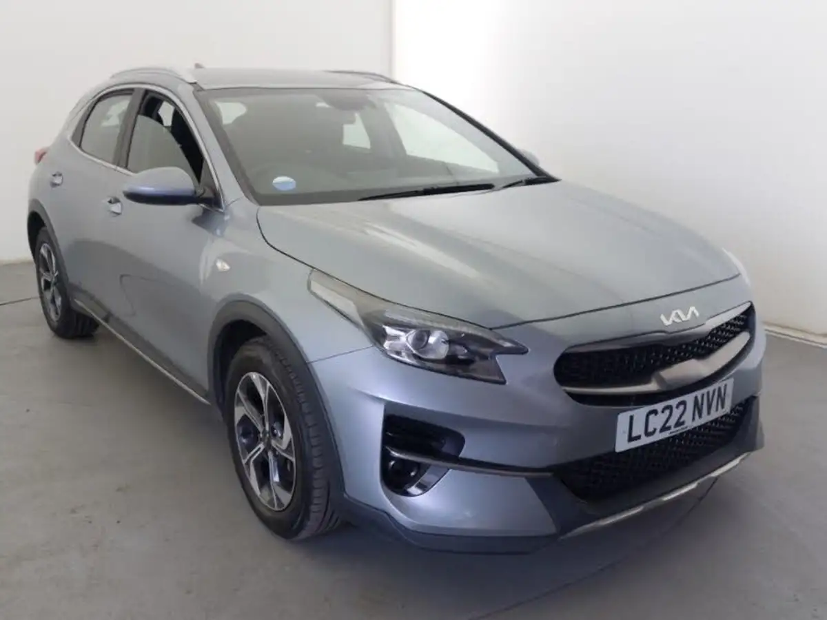 2022-kia-xceed-10-t-gdi-2-big-0