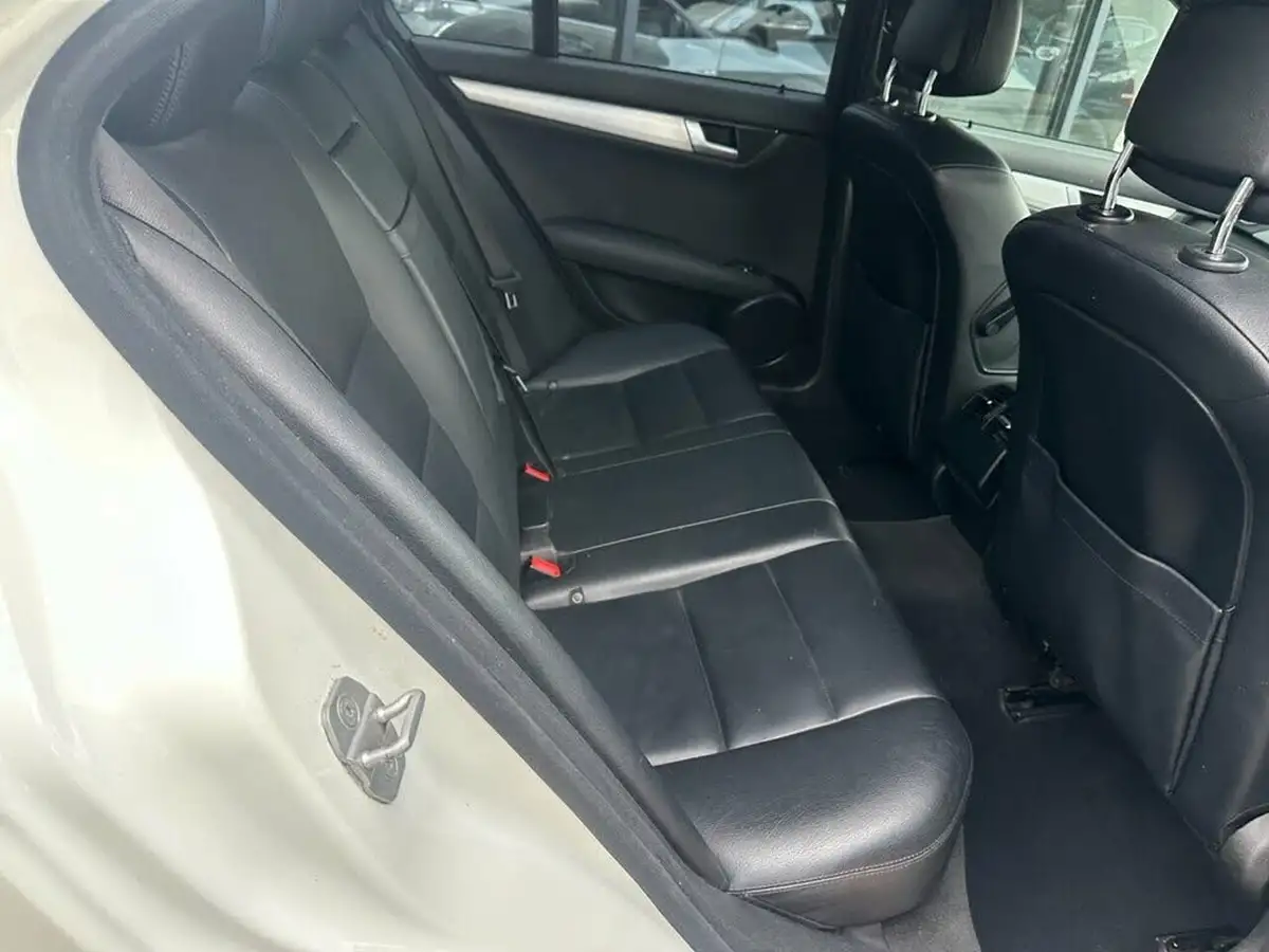 2012-mercedes-benz-c-class-21td-c250-cdi-sport-21cdi-blue-f-saloon-4d-7g-tronic-big-19