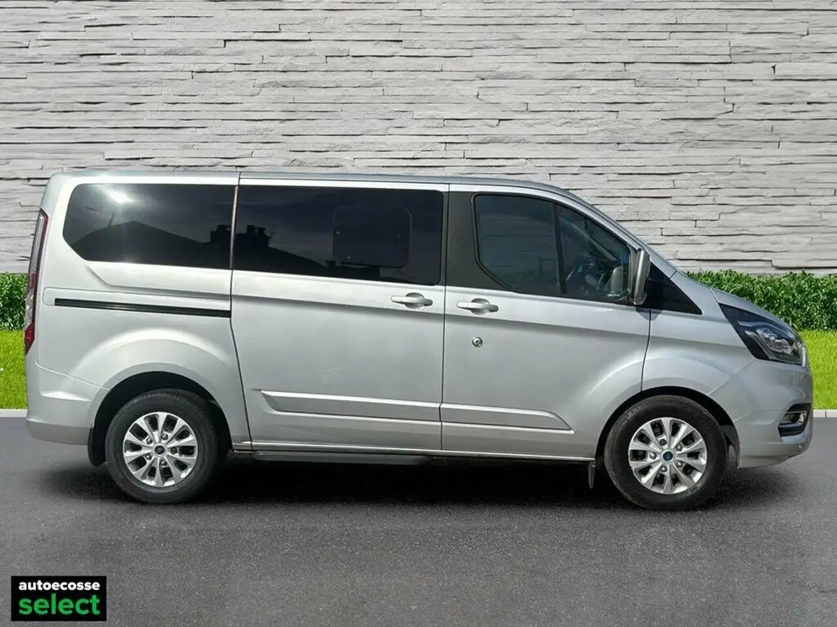 2019-ford-tourneo-custom-20tdci-320-l1-titanium-130ps-auto-big-22