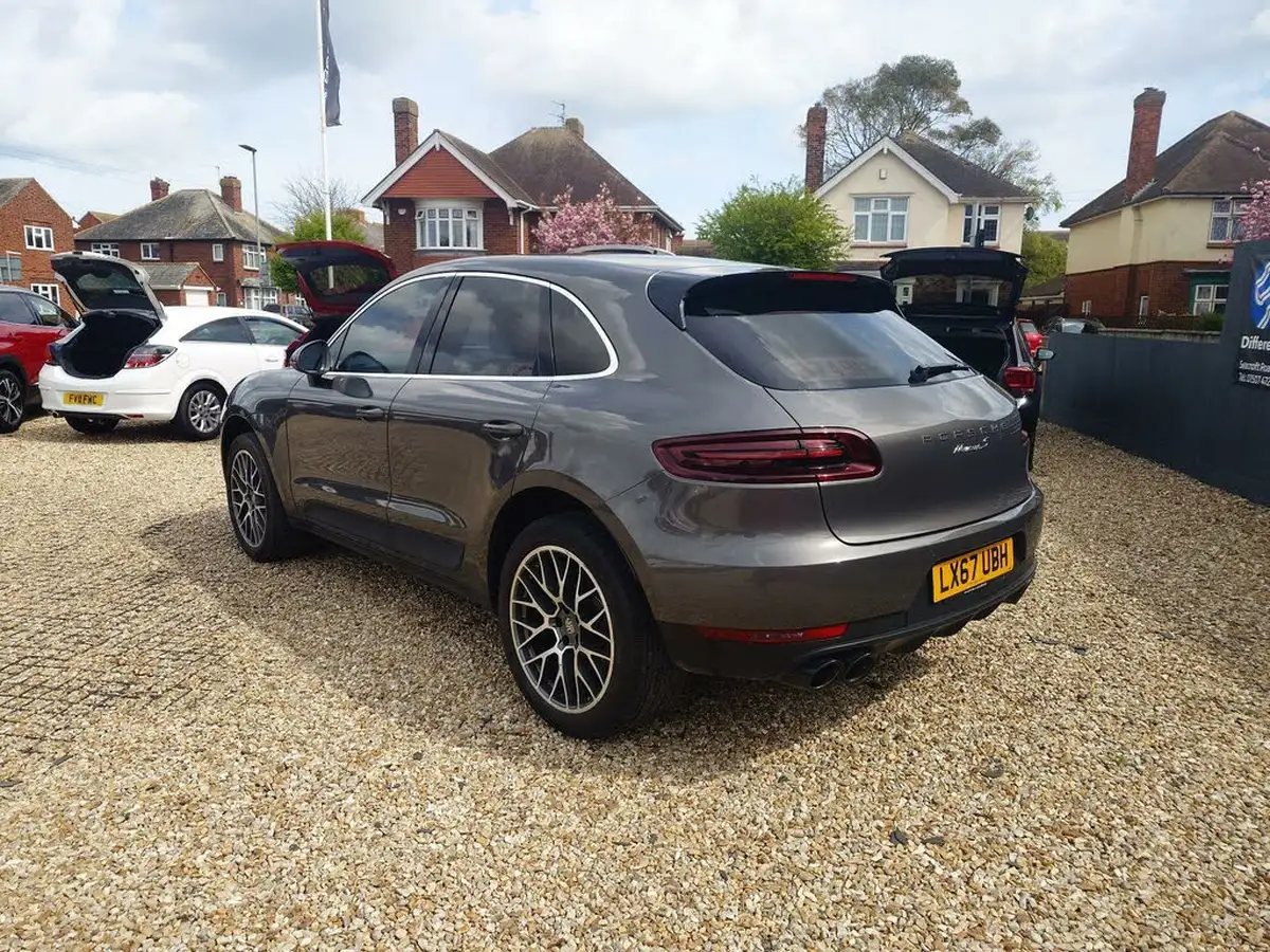 2017-porsche-macan-30td-s-ss-big-3