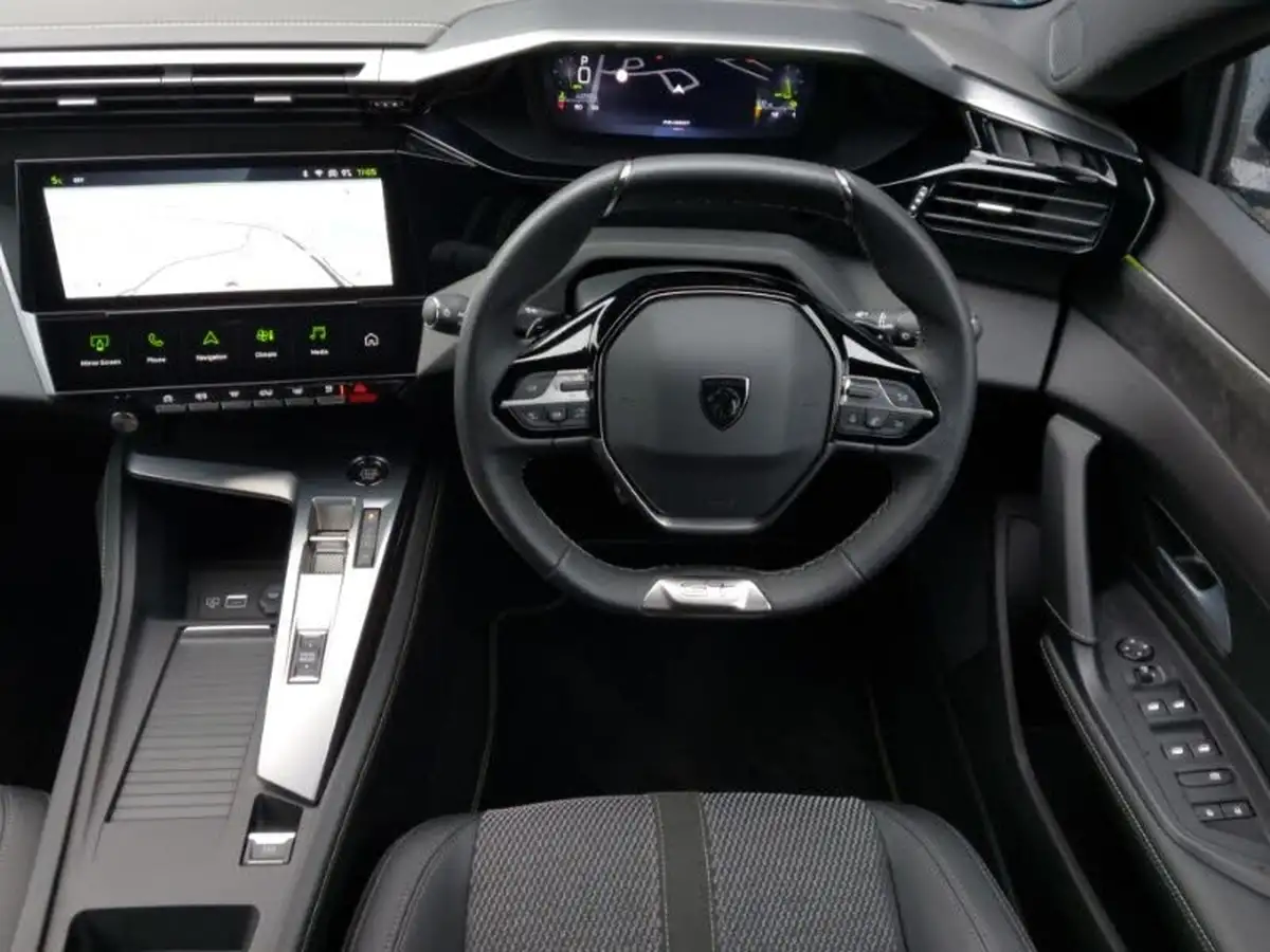 2024-peugeot-308-15-bluehdi-gt-big-6
