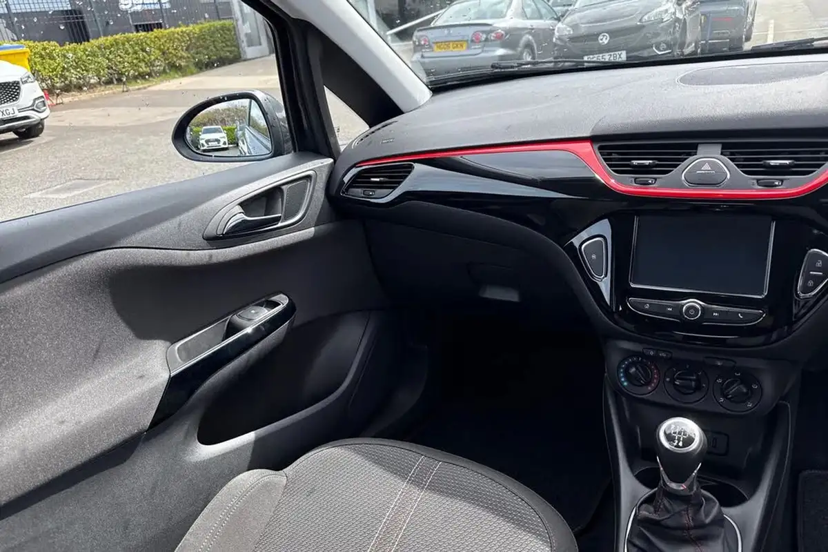 2017-vauxhall-corsa-14i-sri-75ps-ecoflex-3d-big-18