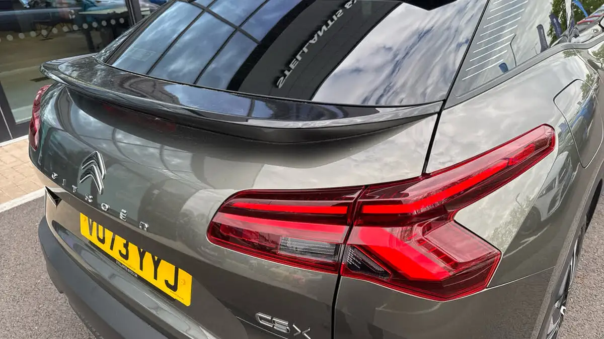 2023-citroen-c5-x-12-puretech-shine-plus-big-44