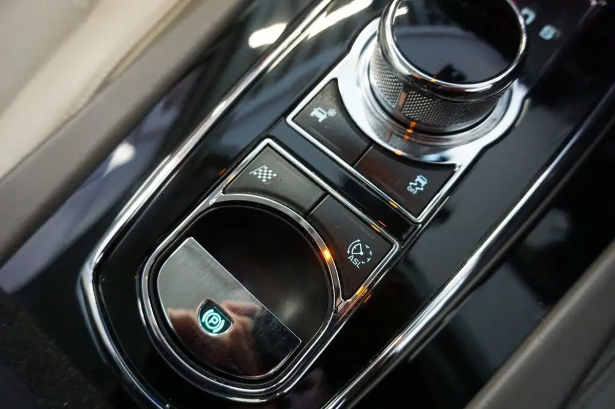 2012-jaguar-xk-50-portfolio-385bhp-coupe-auto-big-24