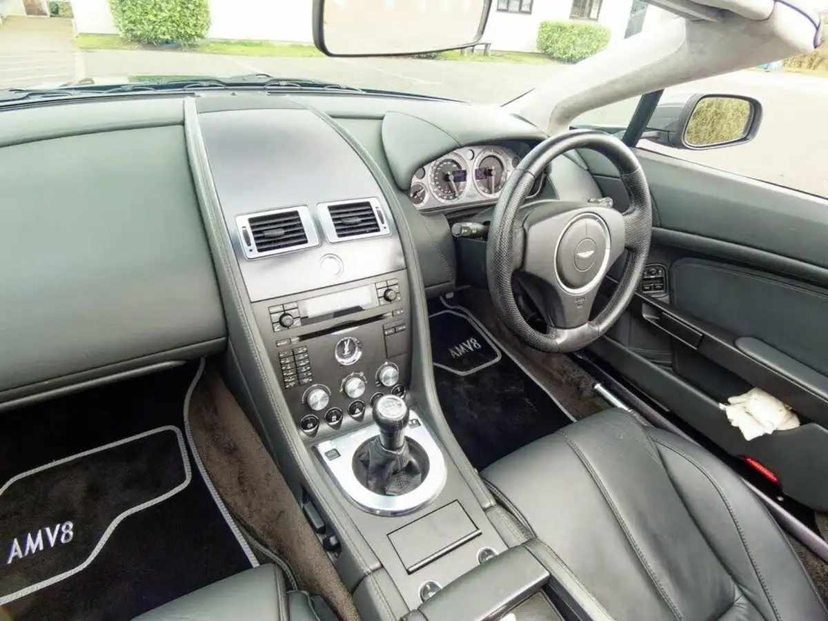 2007-aston-martin-vantage-43-roadster-convertible-big-30