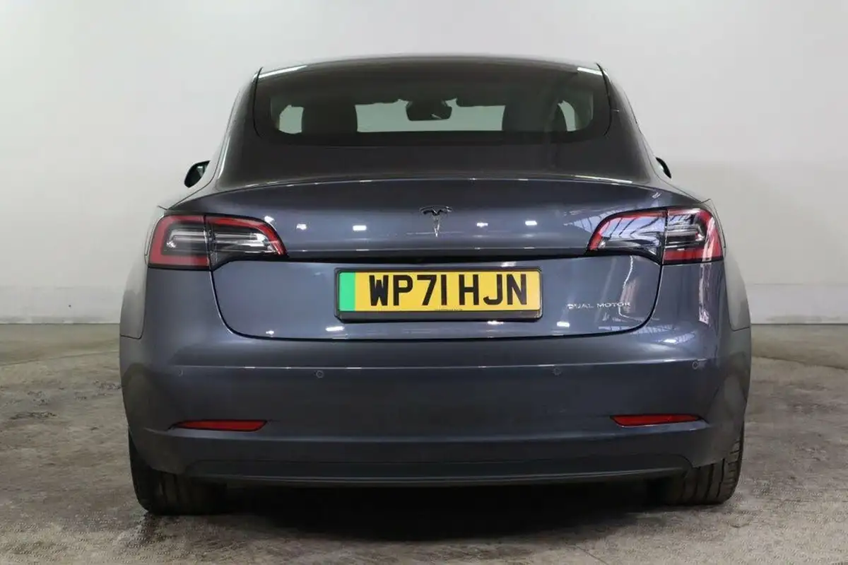 2021-tesla-model-3-e-long-range-awd-big-5