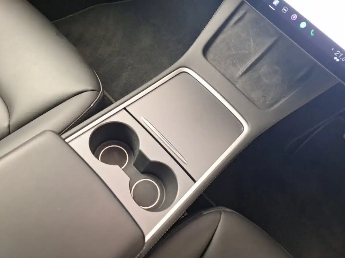 2021-tesla-model-3-e-long-range-awd-big-10