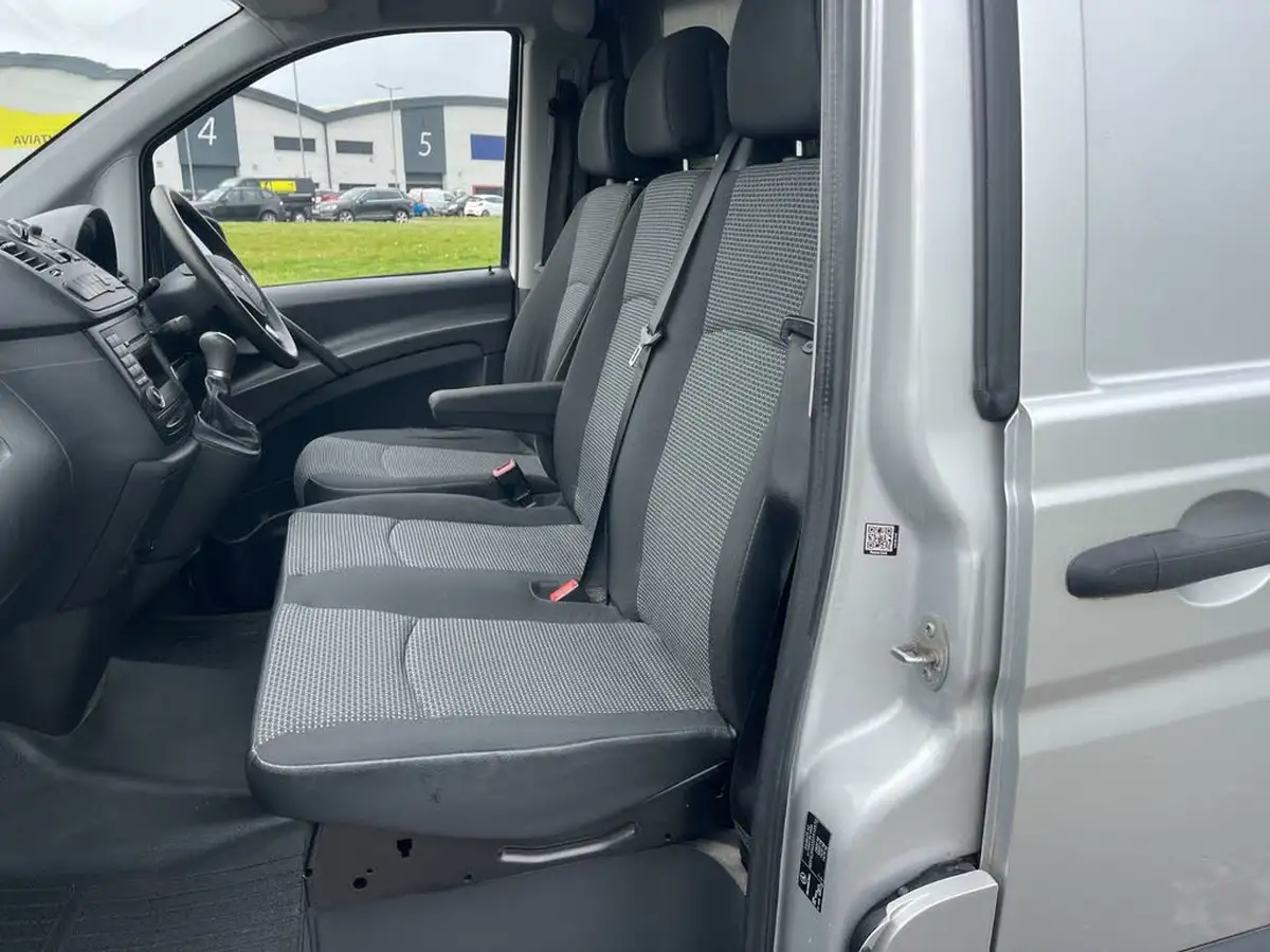 2014-mercedes-benz-vito-21td-113cdi-21cdi-panel-compact-big-22
