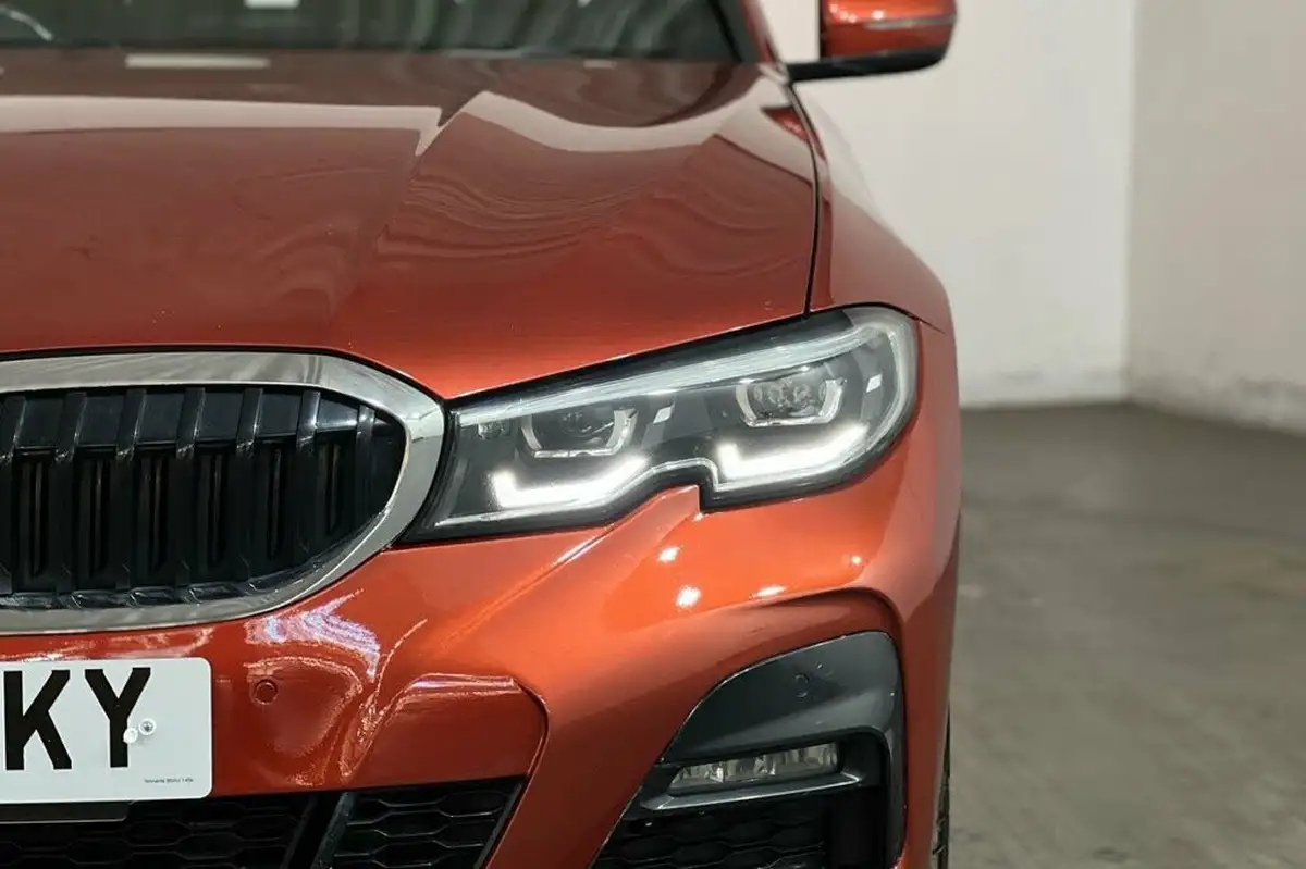 2021-bmw-3-series-20-330e-xdrive-m-sport-saloon-4d-big-13