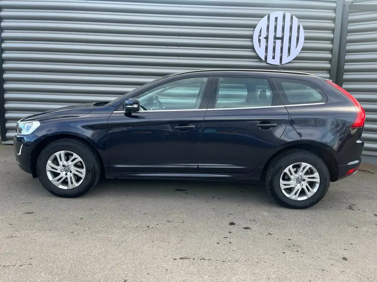 2016-volvo-xc60-20td-d4-se-nav-big-1