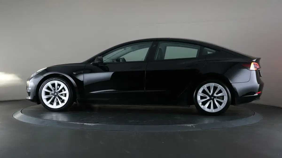 2021-tesla-model-3-e-long-range-4x4-big-4