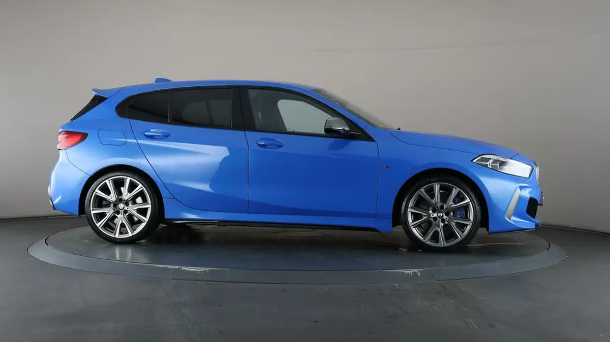 2021-bmw-1-series-20-m135i-xdrive-big-8