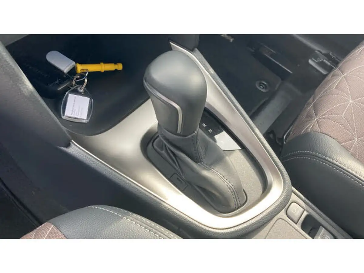2023-toyota-yaris-cross-15-vvt-i-excel-awd-i-big-12