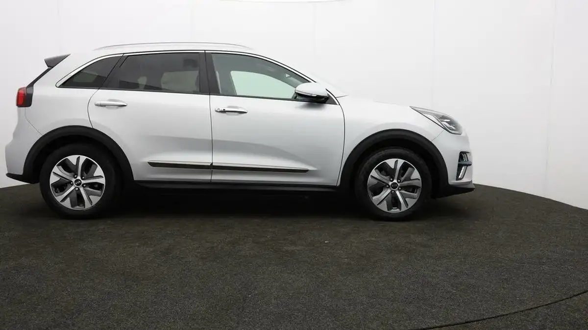 2021-kia-e-niro-ev-4-big-7