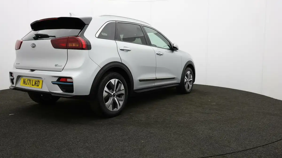 2021-kia-e-niro-ev-4-big-76