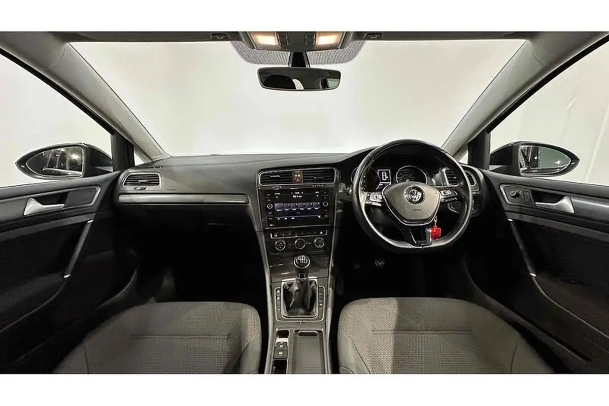 2020-volkswagen-golf-15-tsi-match-edition-130ps-hatchback-big-1