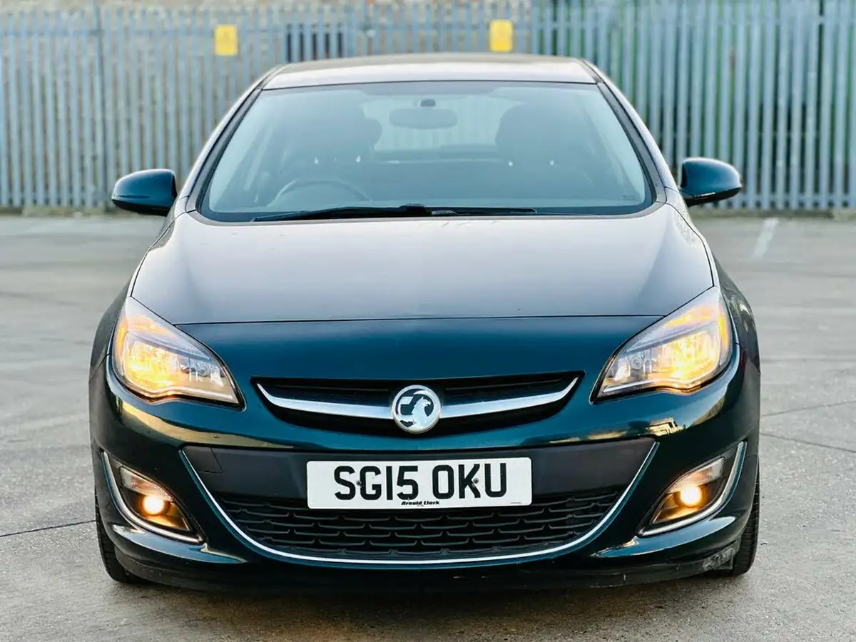 2015-vauxhall-astra-14-sri-vvt-16v-100ps-1398cc-big-40
