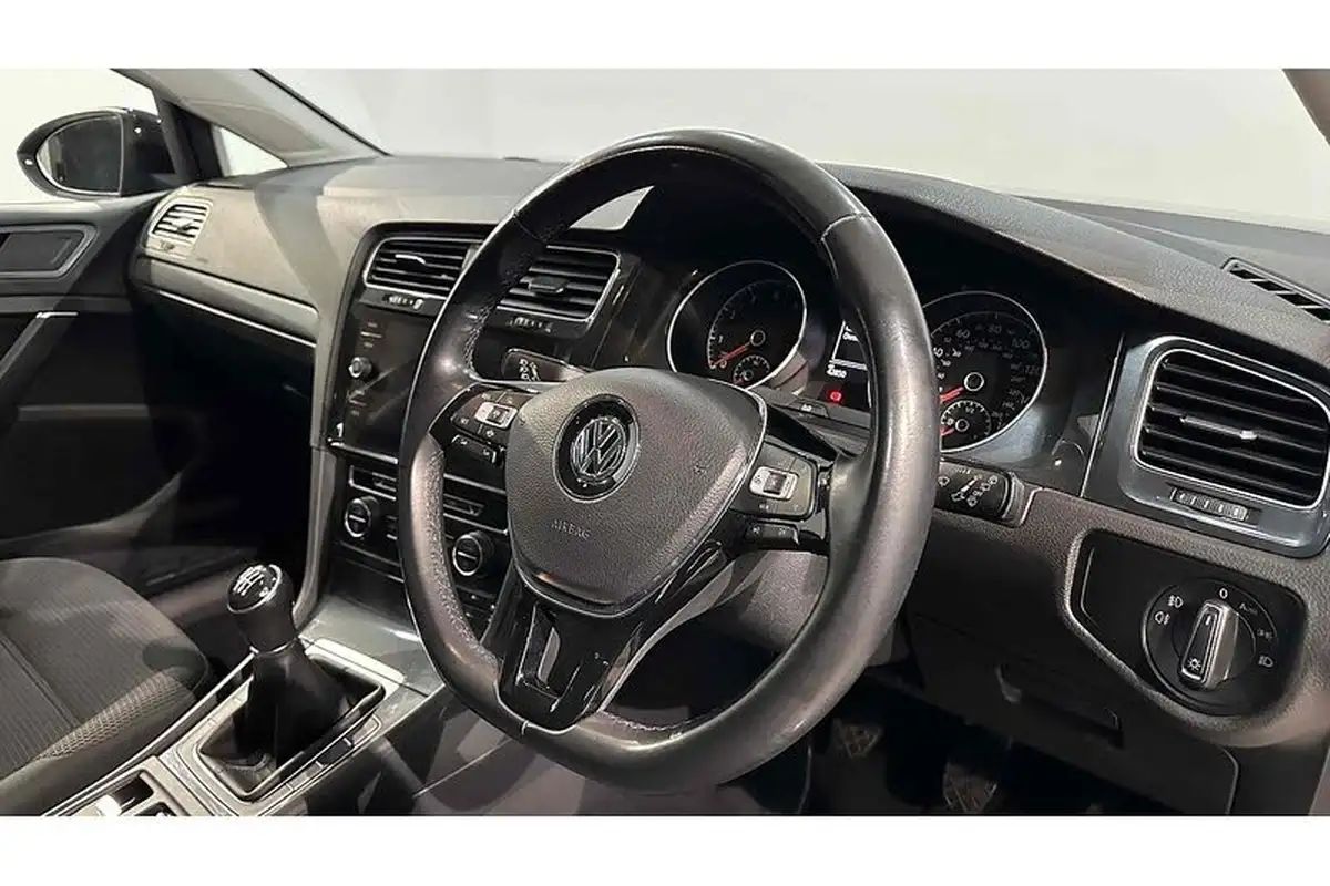 2020-volkswagen-golf-15-tsi-match-edition-130ps-hatchback-big-26