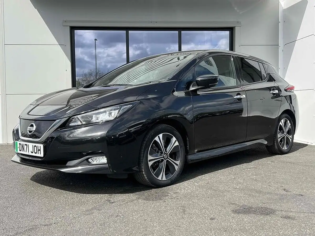 2021-nissan-leaf-e-tekna-big-16