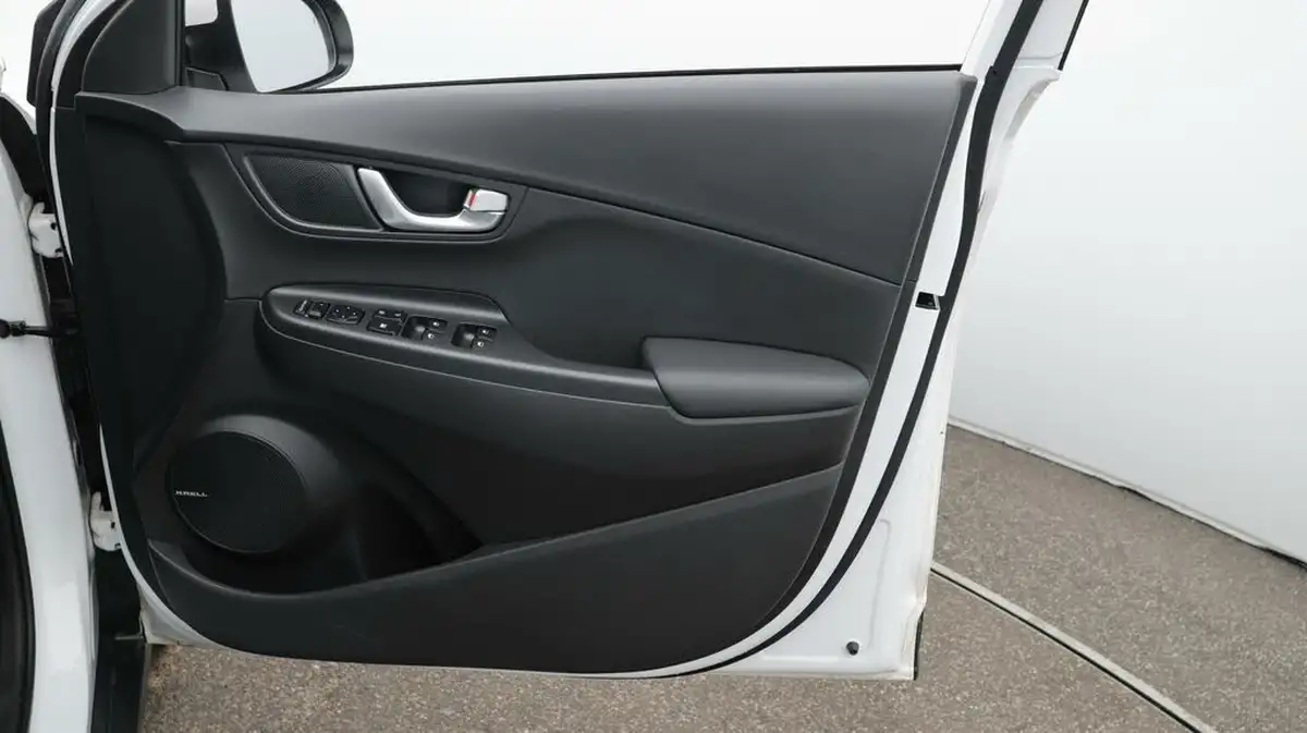 2021-hyundai-kona-16-gdi-ultimate-big-15