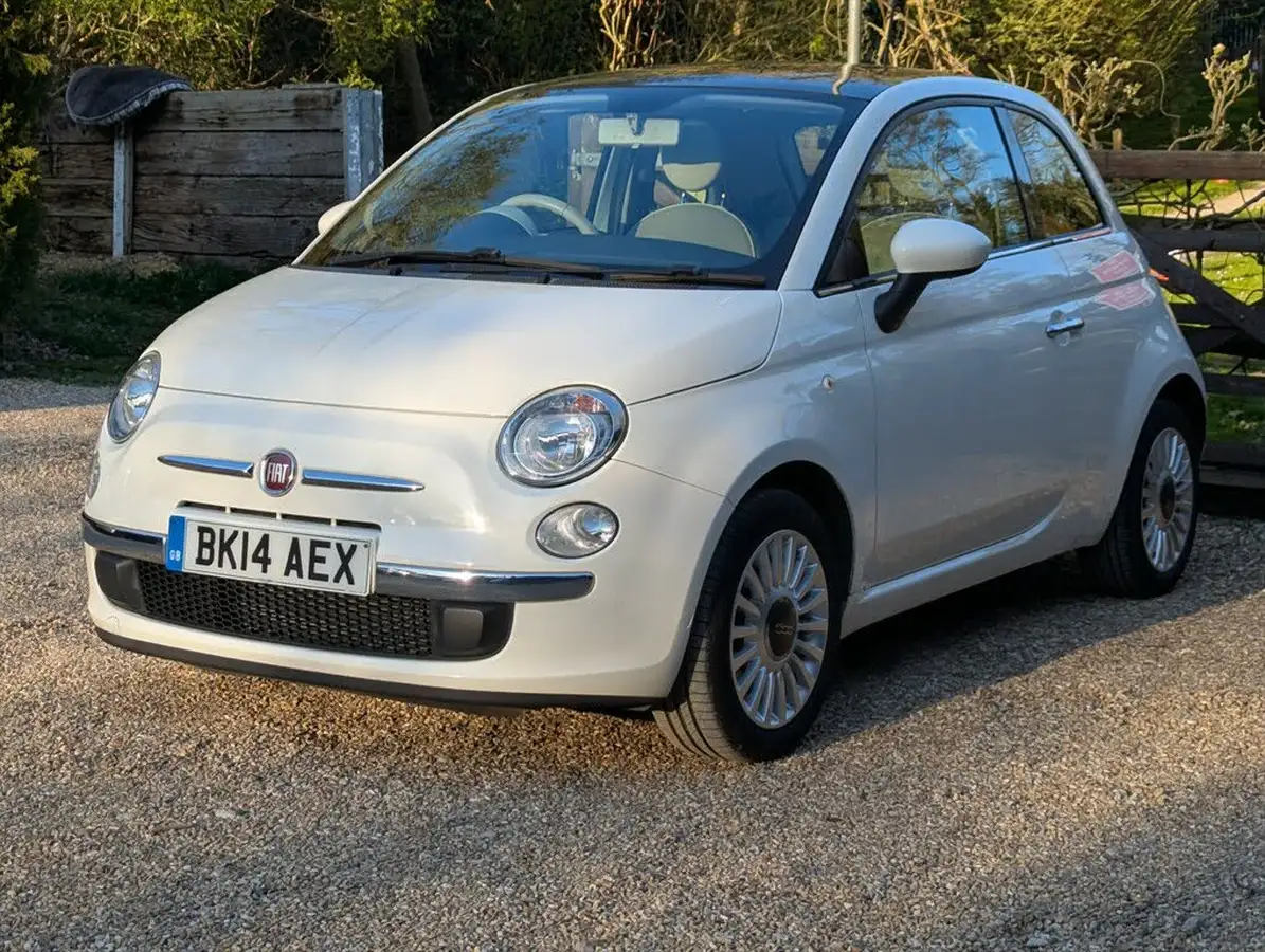 2014-fiat-500-12-lounge-big-8