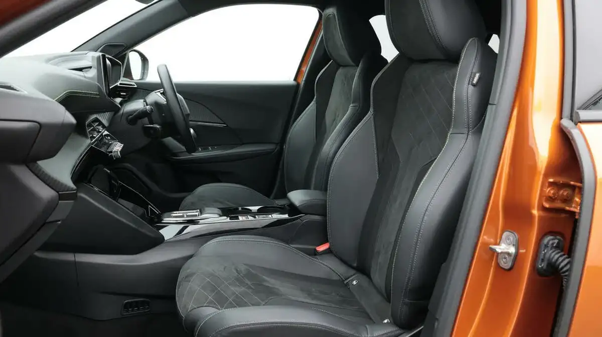 2022-peugeot-2008-suv-e-gt-premium-big-14