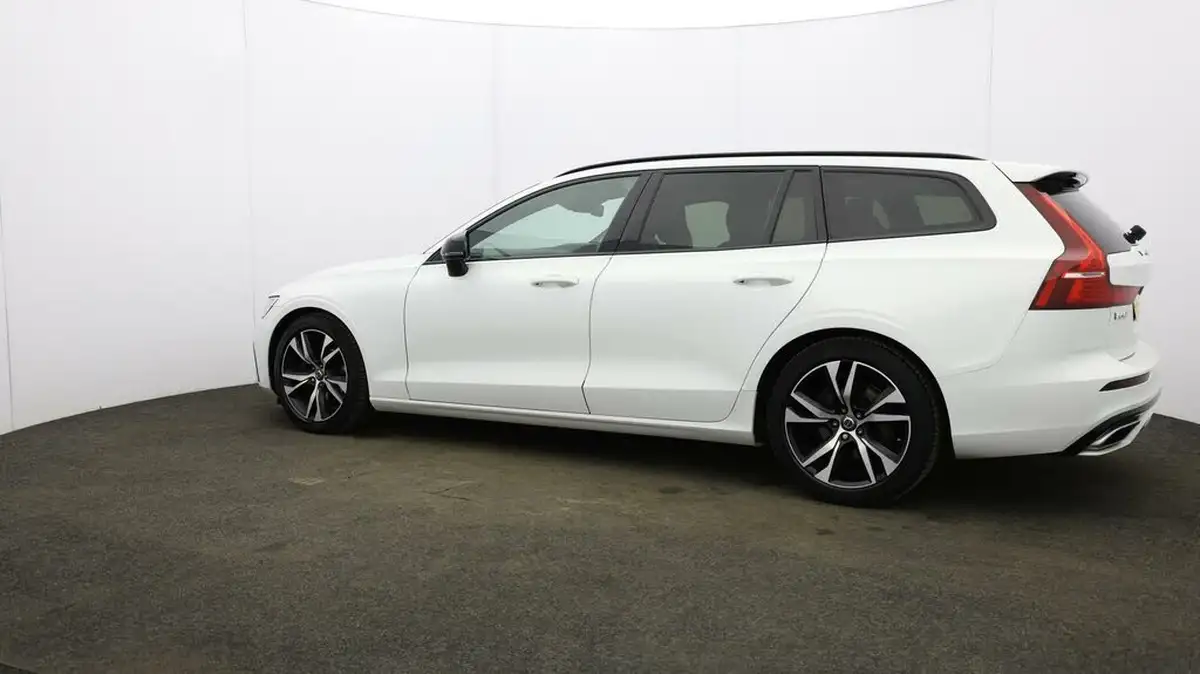 2022-volvo-v60-20-b3-r-design-161bhp-big-61