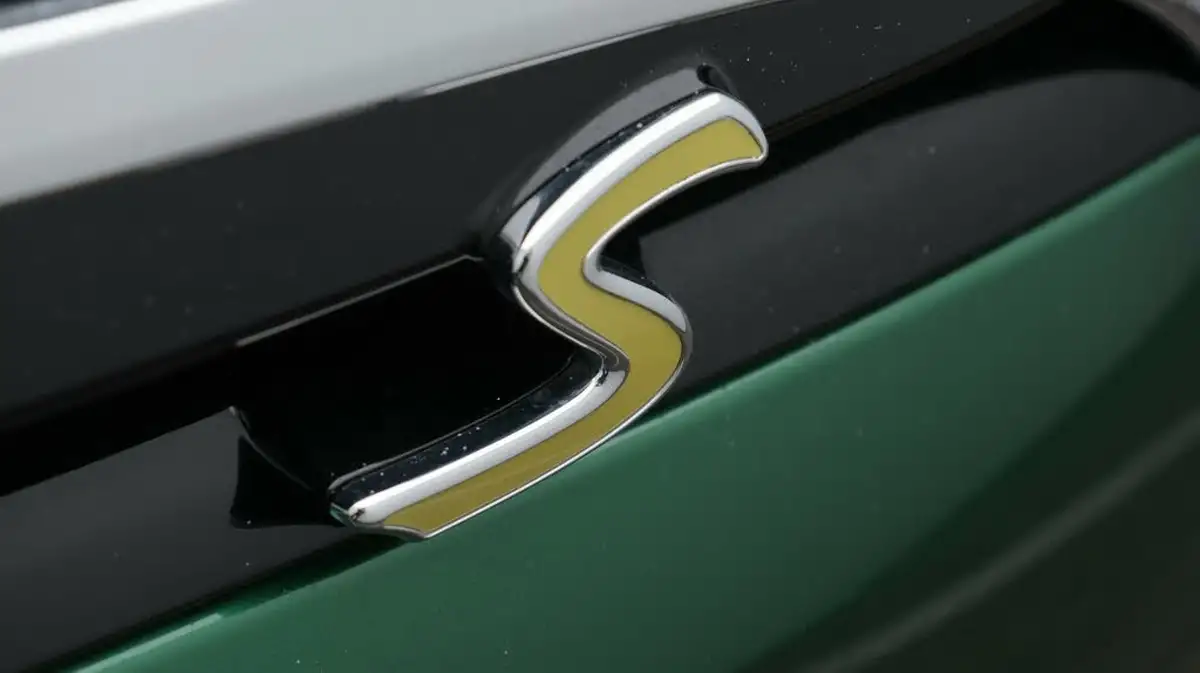 2023-mini-cooper-e-cooper-s-2-big-24