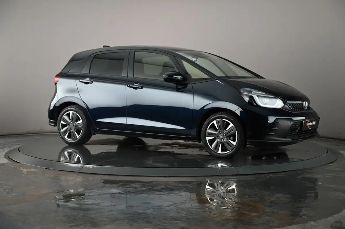 2025-honda-jazz-15-i-mmd-advance-big-32
