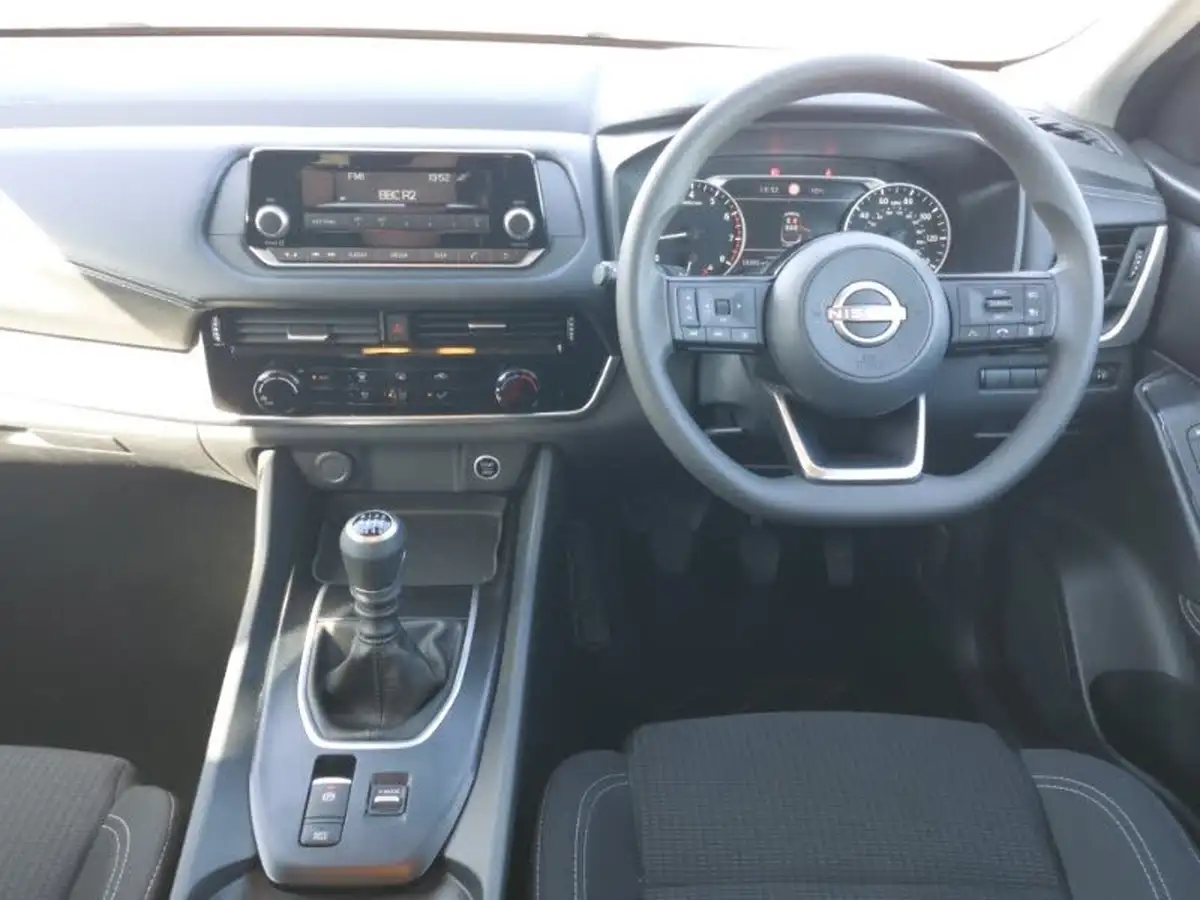 2021-nissan-qashqai-13-dig-t-visia-big-6