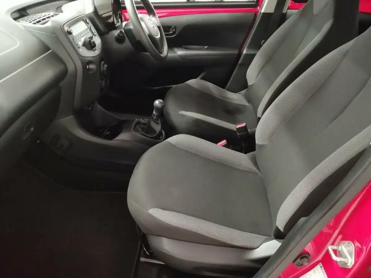 2020-toyota-aygo-10-vvt-i-x-5d-big-8