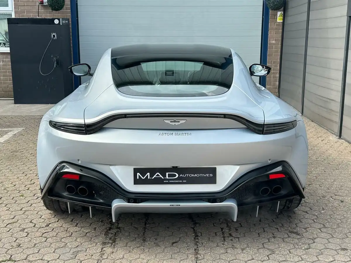 2019-aston-martin-vantage-40-v8-vantage-big-8