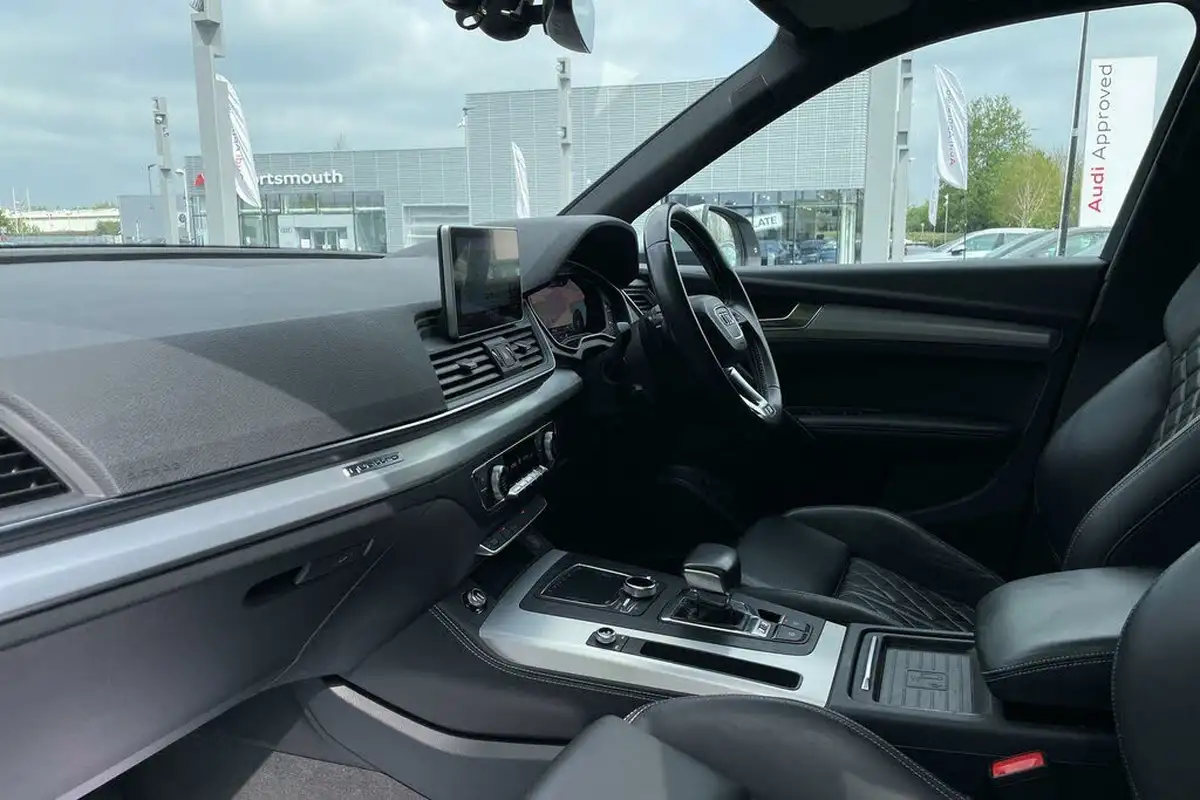 2017-audi-sq5-30-tfsi-quattro-big-25