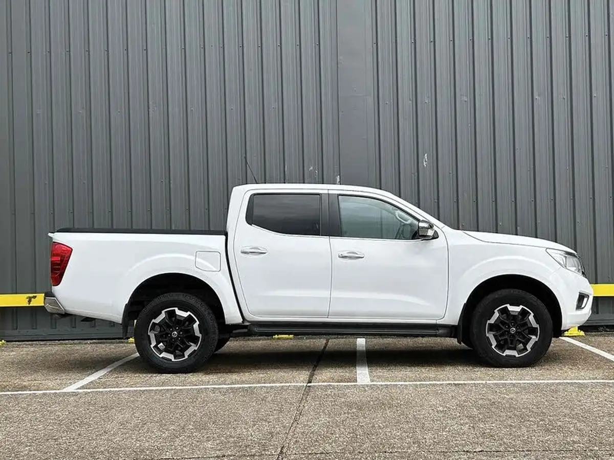 2021-nissan-navara-23dci-tt-n-connecta-8-navi-big-7