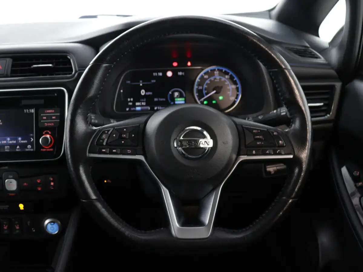 2019-nissan-leaf-e-n-connecta-big-13