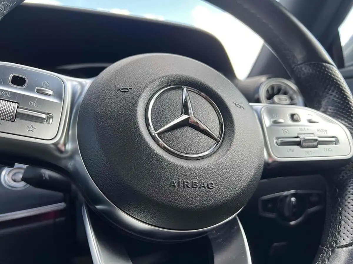 2018-mercedes-benz-e-class-20d-e220d-amg-line-premiumss-coupe-2d-big-37