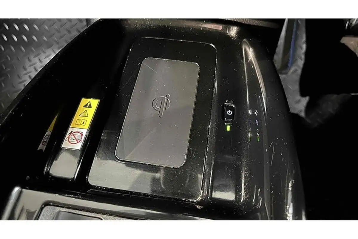 2020-toyota-prius-18-vvt-i-excel-cvt-big-36